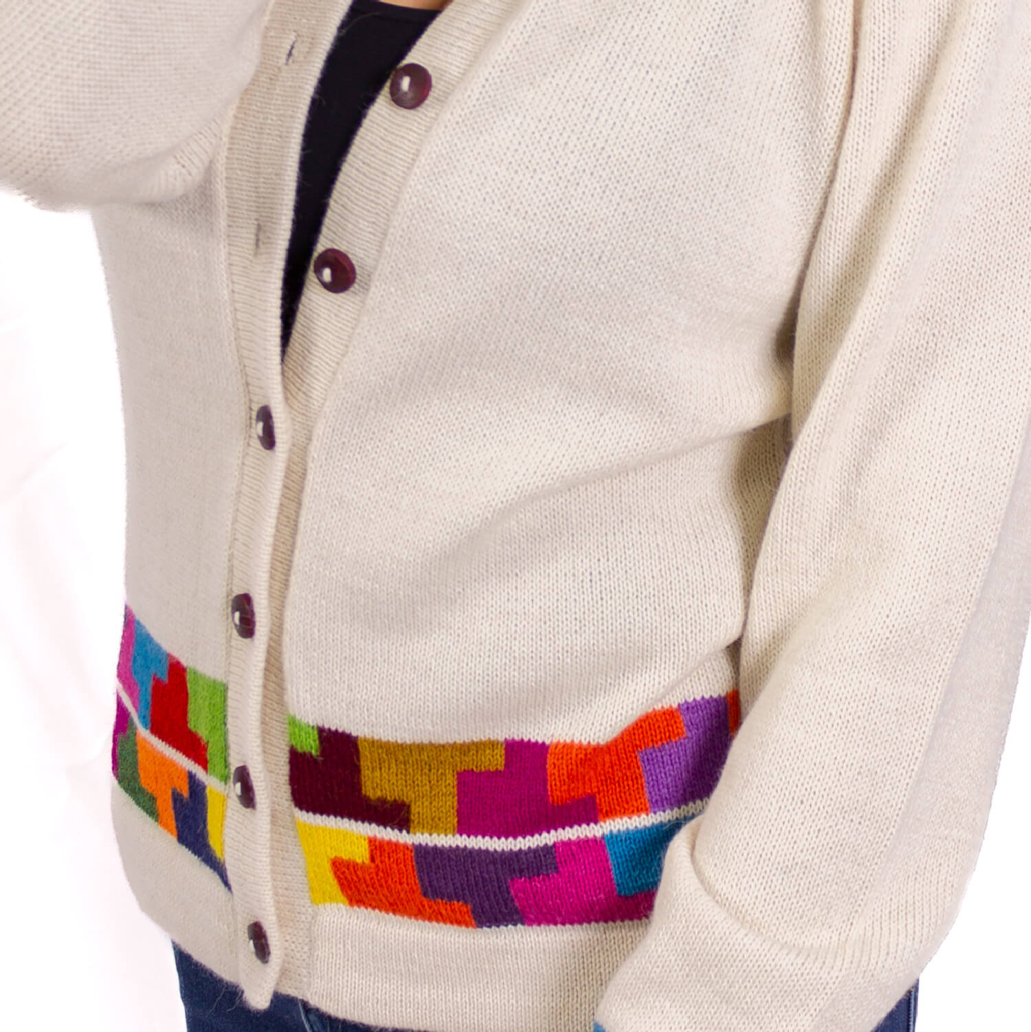 alpaca-cardigan-tetris-white-04