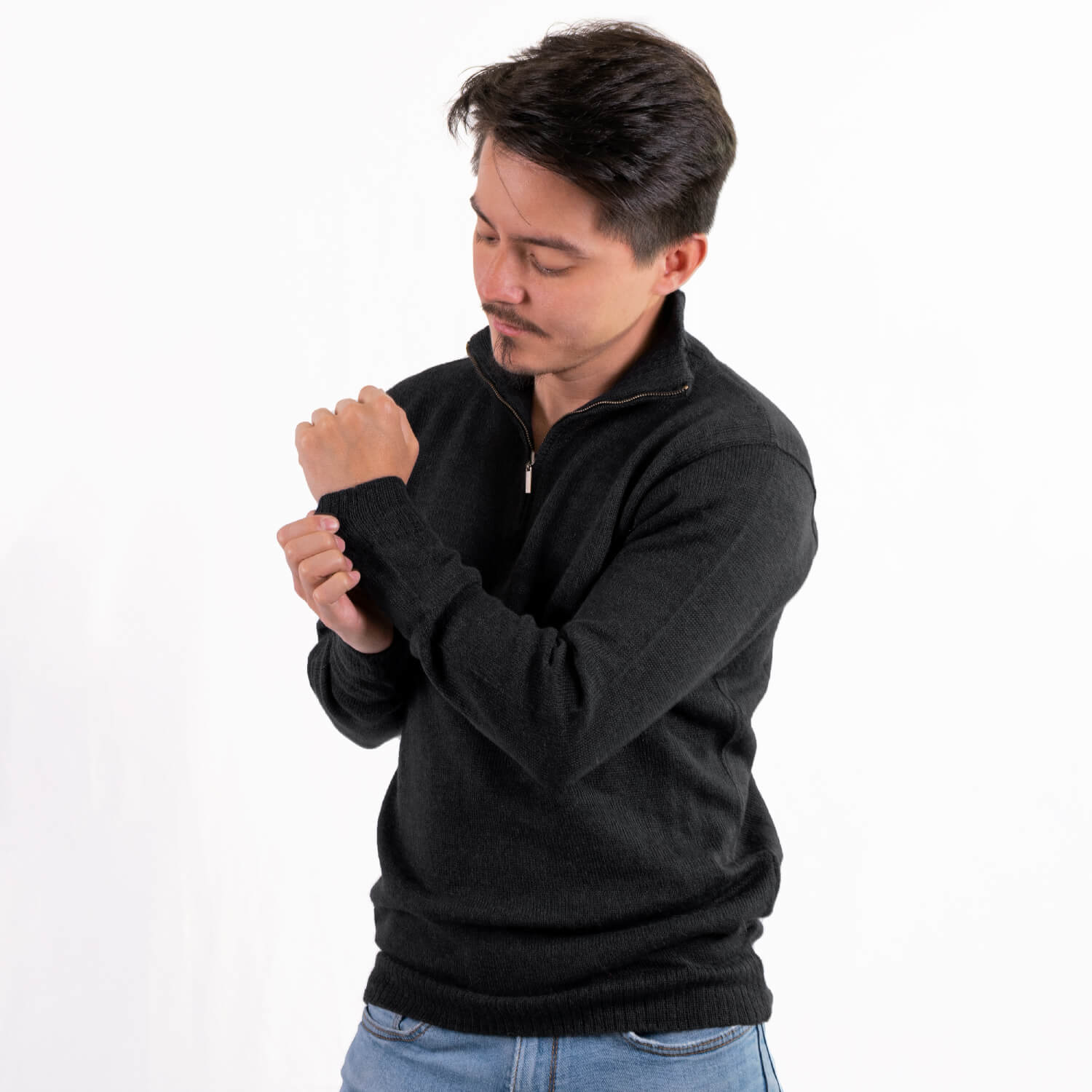 alpaca-sweater-Carlos-black-04