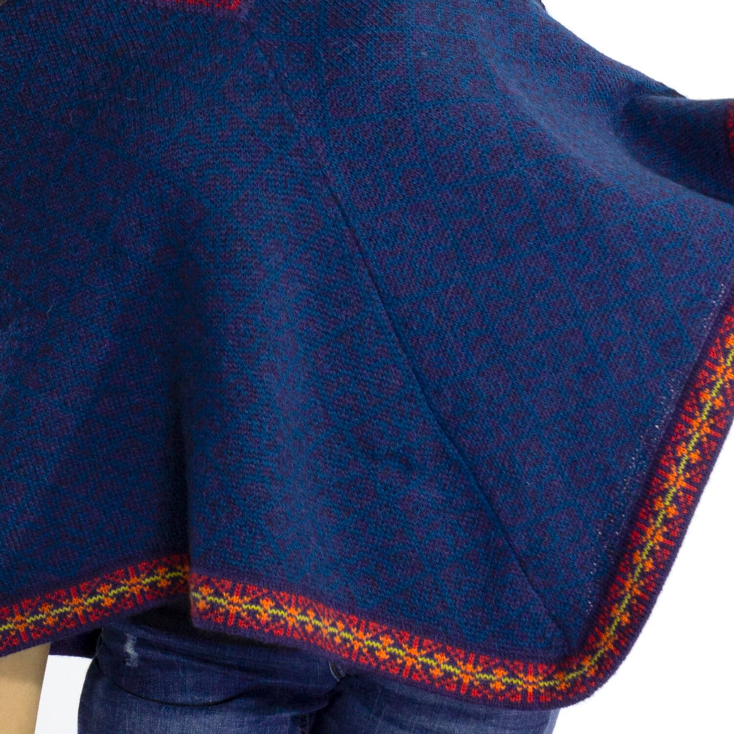 Alpaca-Poncho-Vneck-Apasanka-Blue-03